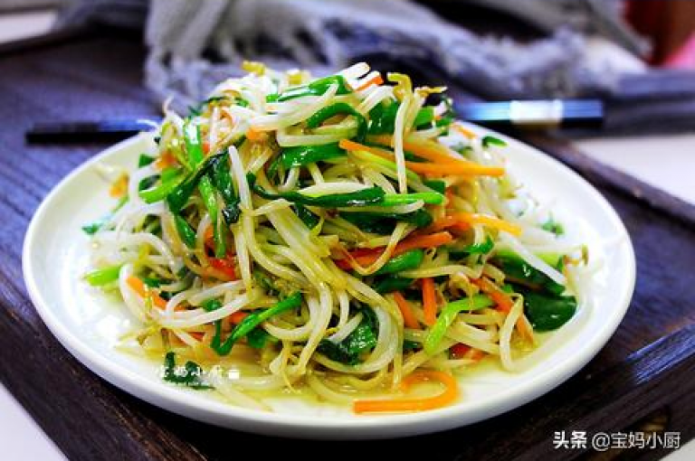 抖音和快手作为热门的短视频平台，吸引了大量用户关注并提供了便捷的在线服务，如24小时下单平台等，以满足不同需求，包括快手涨粉、点赞及房产装修等多样化内容。